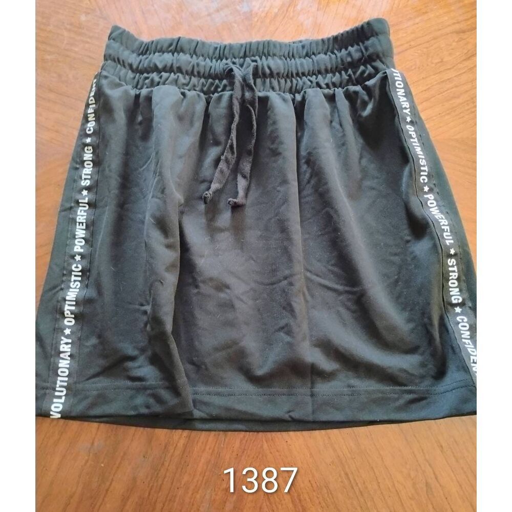 (1387) City Streets brand Skirt Size: Med